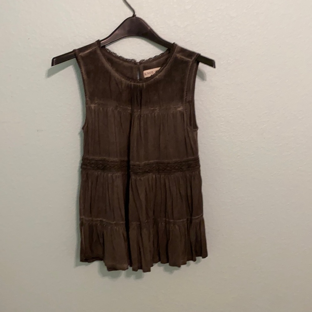 Grey/black sleeveless Knox rose top